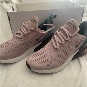 Women Air Max 270